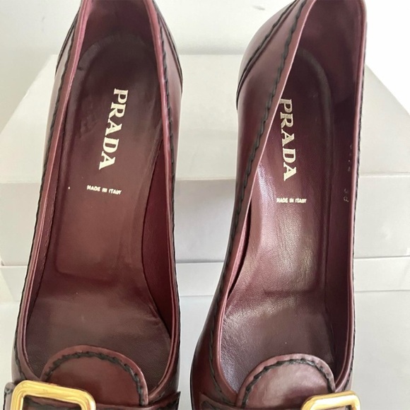 Prada Women's Courts Low Kitten Heel 41 Buckle Mary Jane - Picture 5 of 9